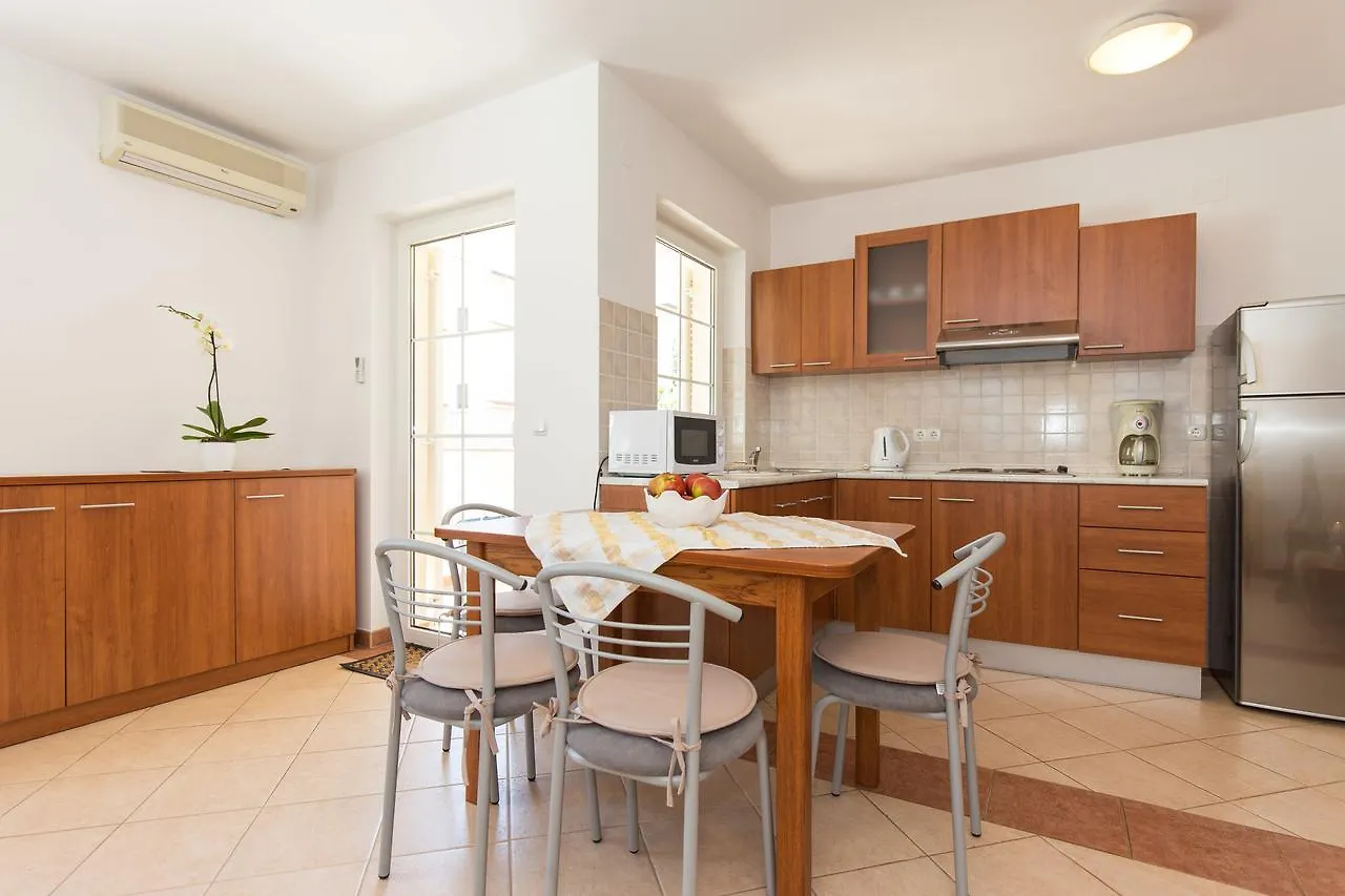 Apartments Isabela Punat By El-Pi Tours