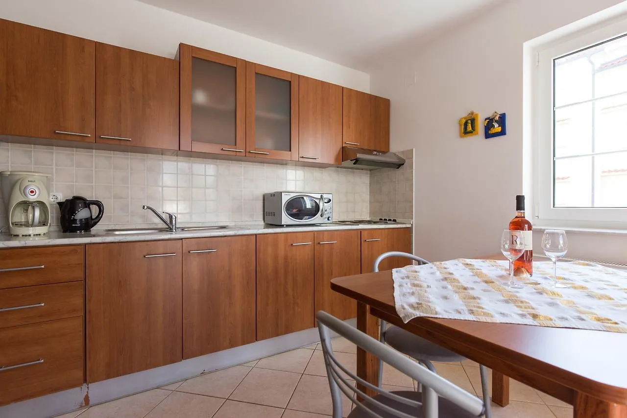 Apartments Isabela Punat By El-Pi Tours