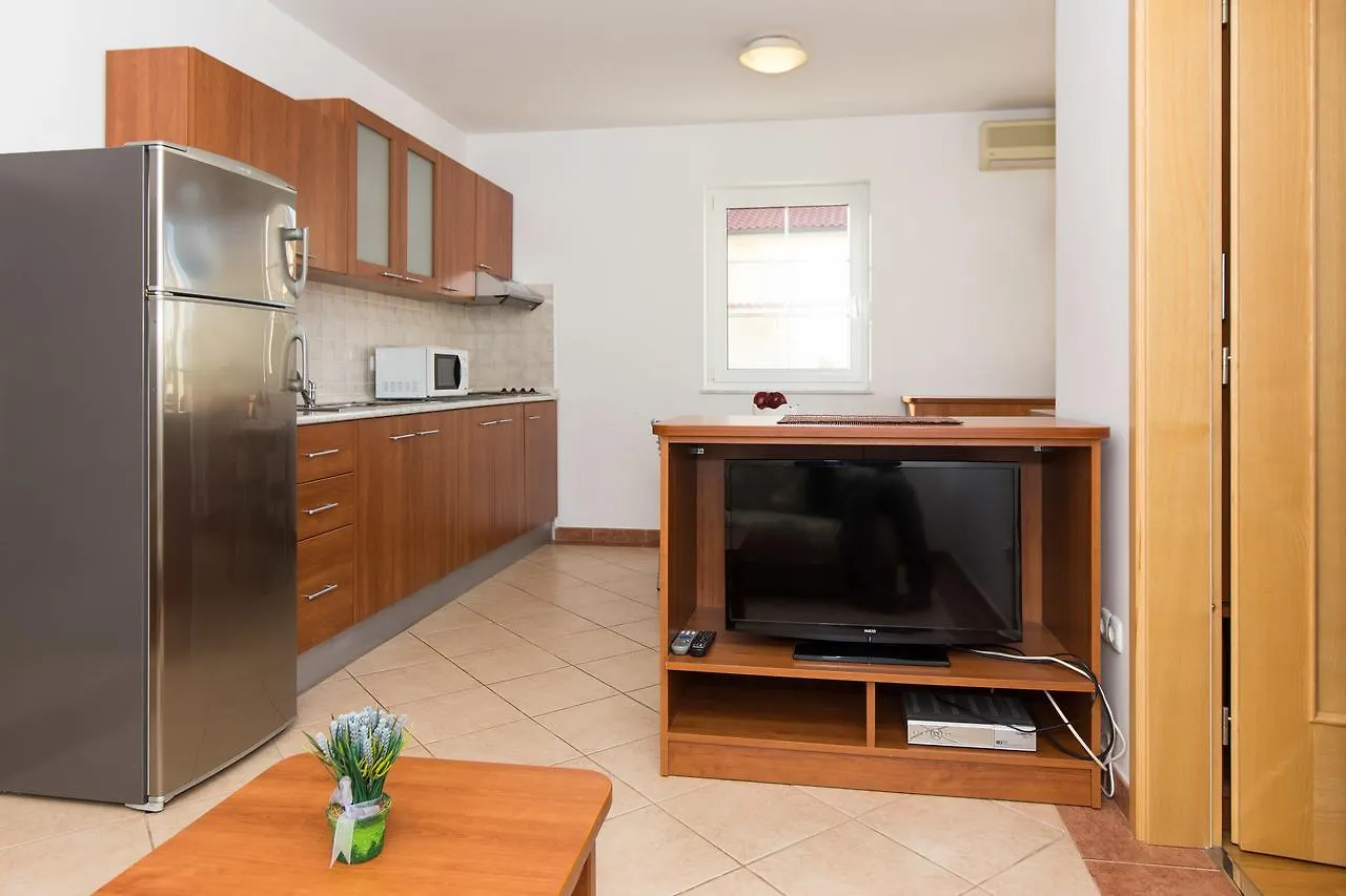 Apartments Isabela Punat By El-Pi Tours 0*,